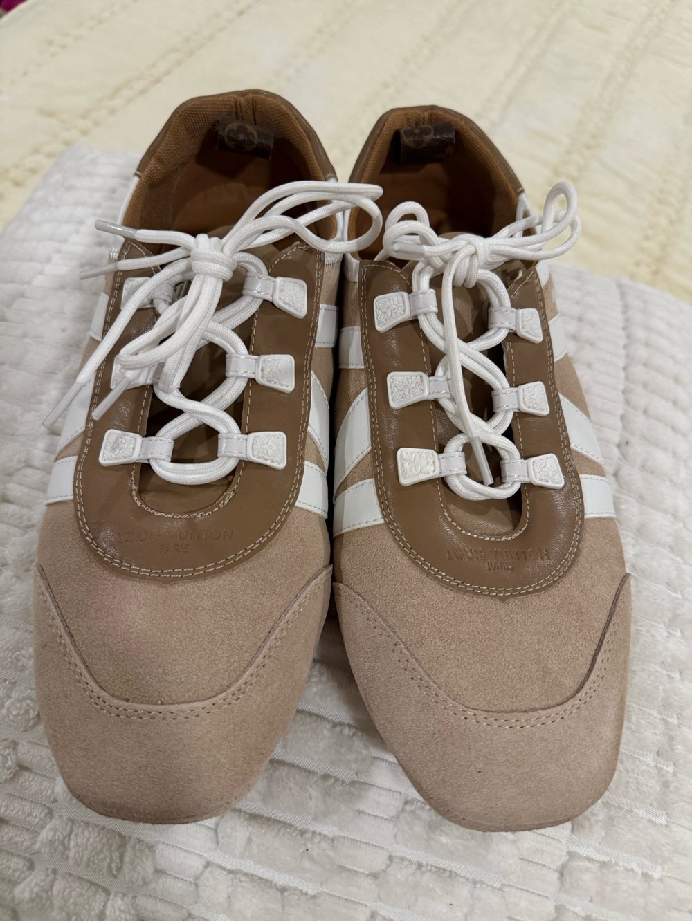 Fashion sneakerina style sneaker
